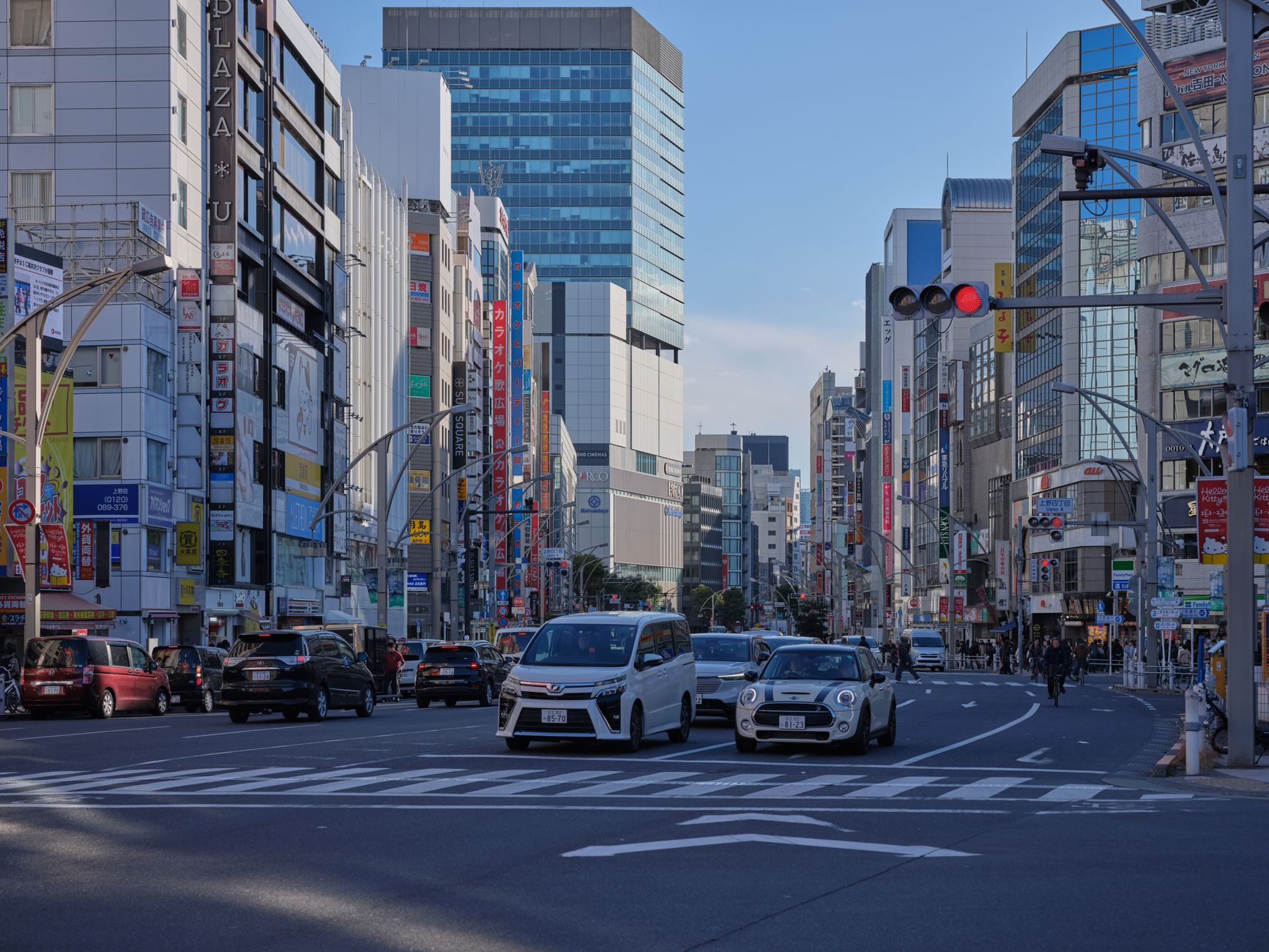 découvrez les nouvelles mesures de contrôle instaurées au japon à l'égard des étrangers. analyse des impacts sur l'immigration, le tourisme et la vie des expatriés dans le pays.