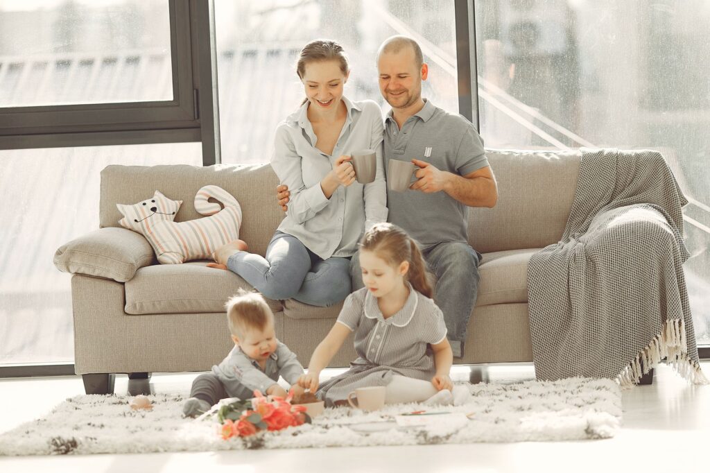 Comment faire évoluer son titre “Vie privée et familiale” en carte de résident après un divorce ?