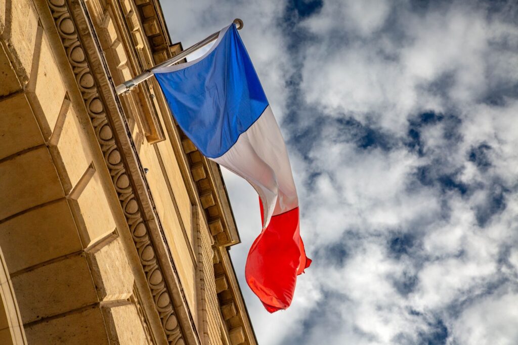 Démystification des rumeurs : Ce que seront les aides financières pour les étrangers en France en 2025