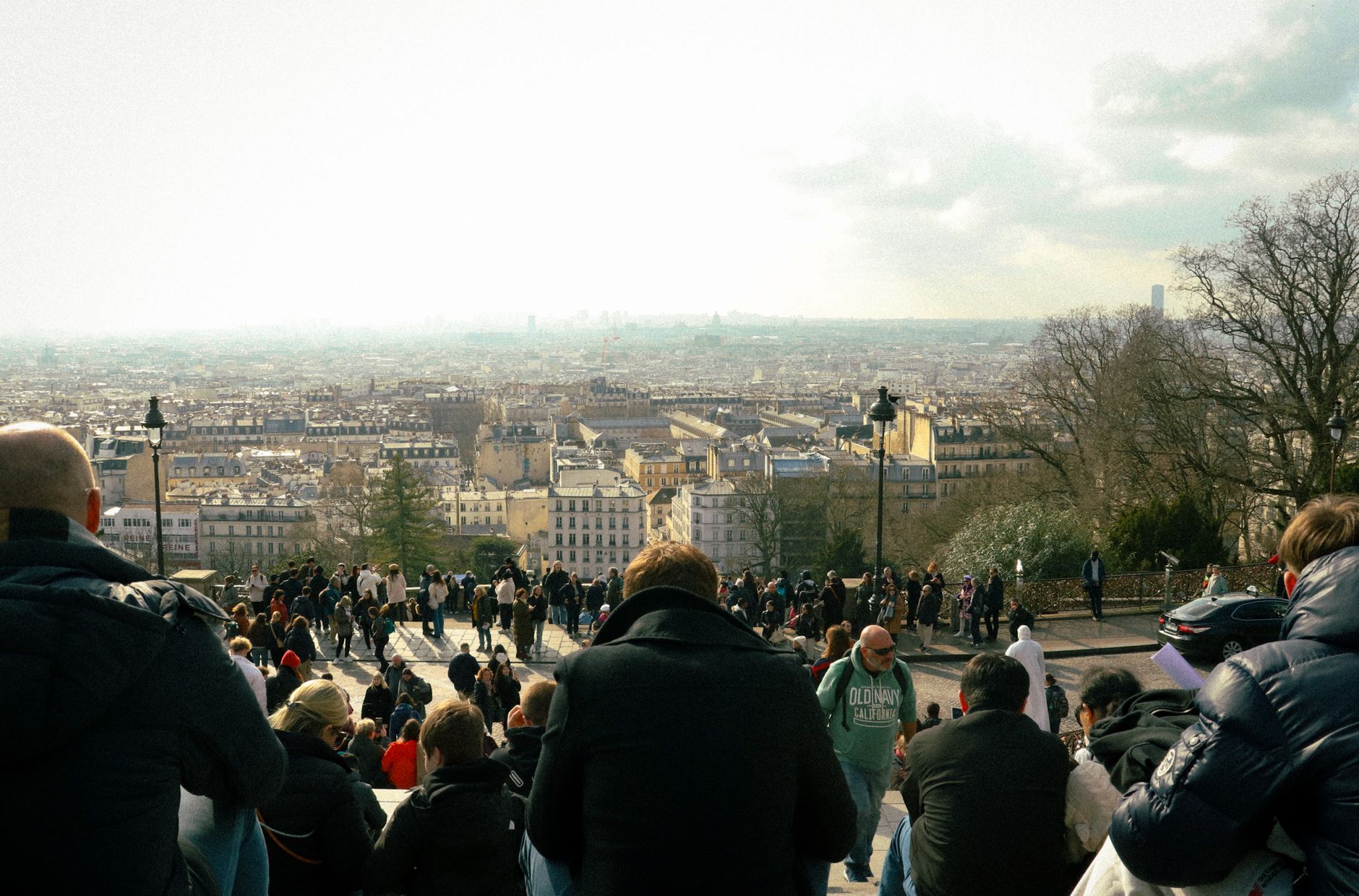découvrez une analyse approfondie de l'immigration en france en 2025. explorez les chiffres clés sur la population immigrée, les principaux pays d'origine et l'impact sur le marché du travail, selon les données récentes de l'insee.