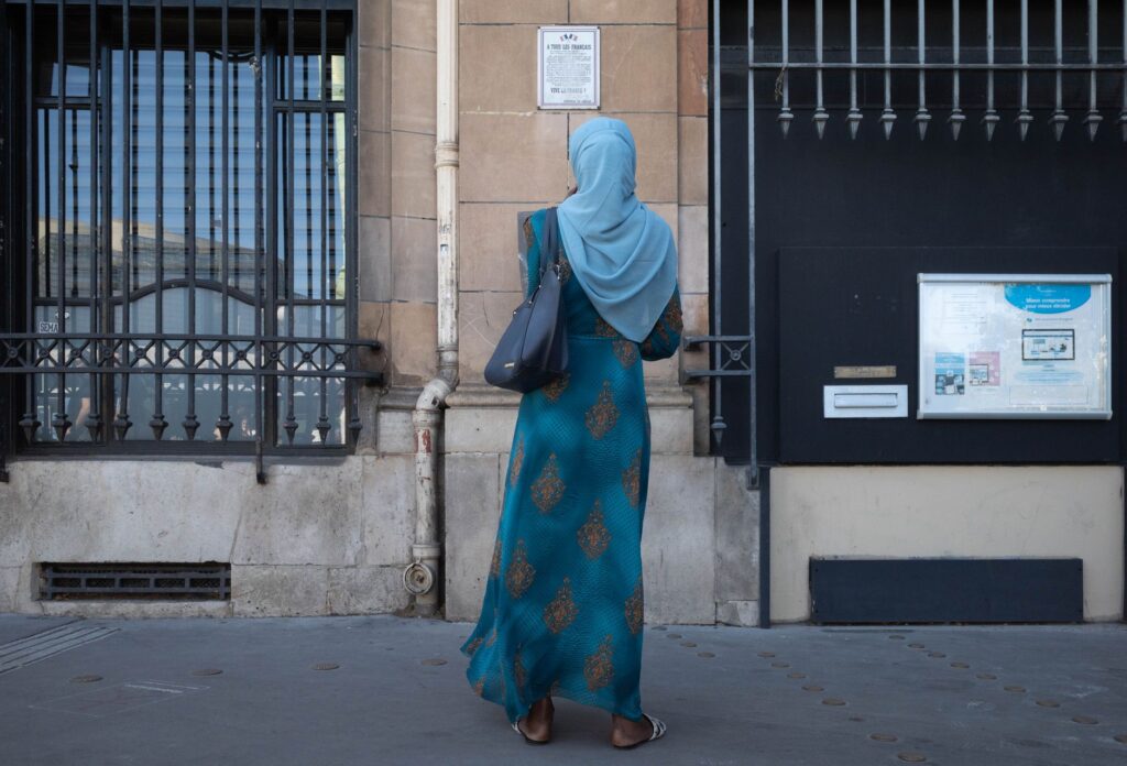 France : La transformation d'étrangers en situation régulière en sans-papiers - Le cas des Marocains à l'étranger