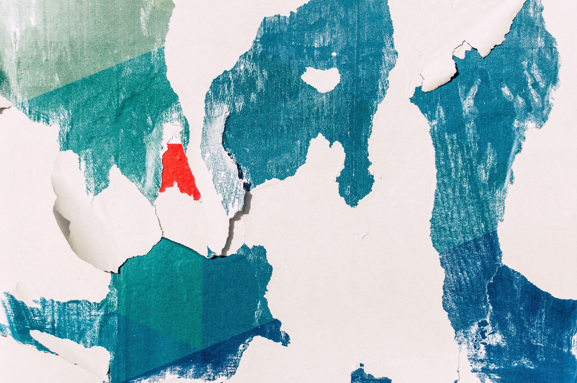 découvrez comment un changement d'adresse peut influencer le processus de renouvellement de votre titre de séjour. informez-vous sur les démarches à suivre et les conséquences éventuelles pour garantir la continuité de vos droits en france.