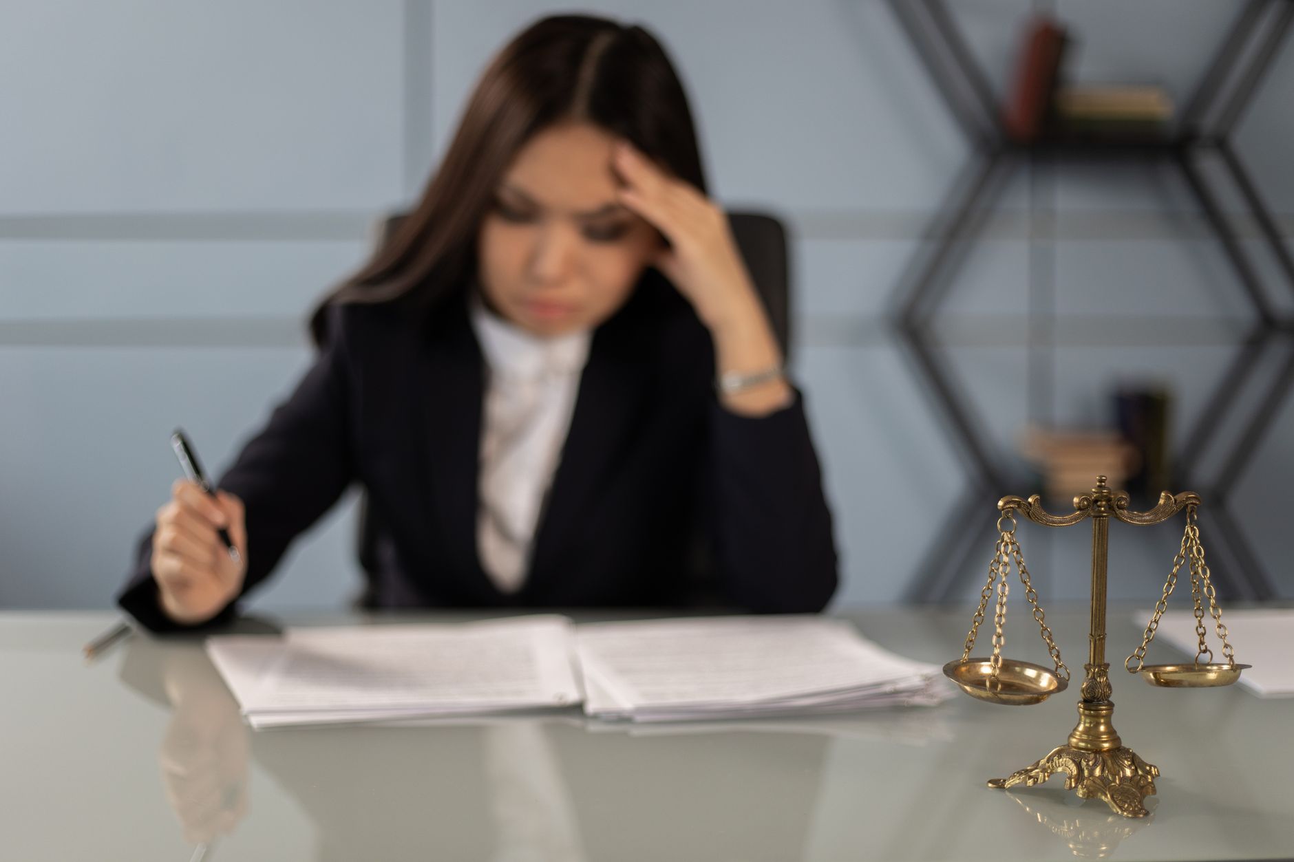 découvrez la procédure de médiation en droit des étrangers : étapes clés, avantages et conseils pratiques pour résoudre les différends liés au séjour, à l’asile ou à l’expulsion.
