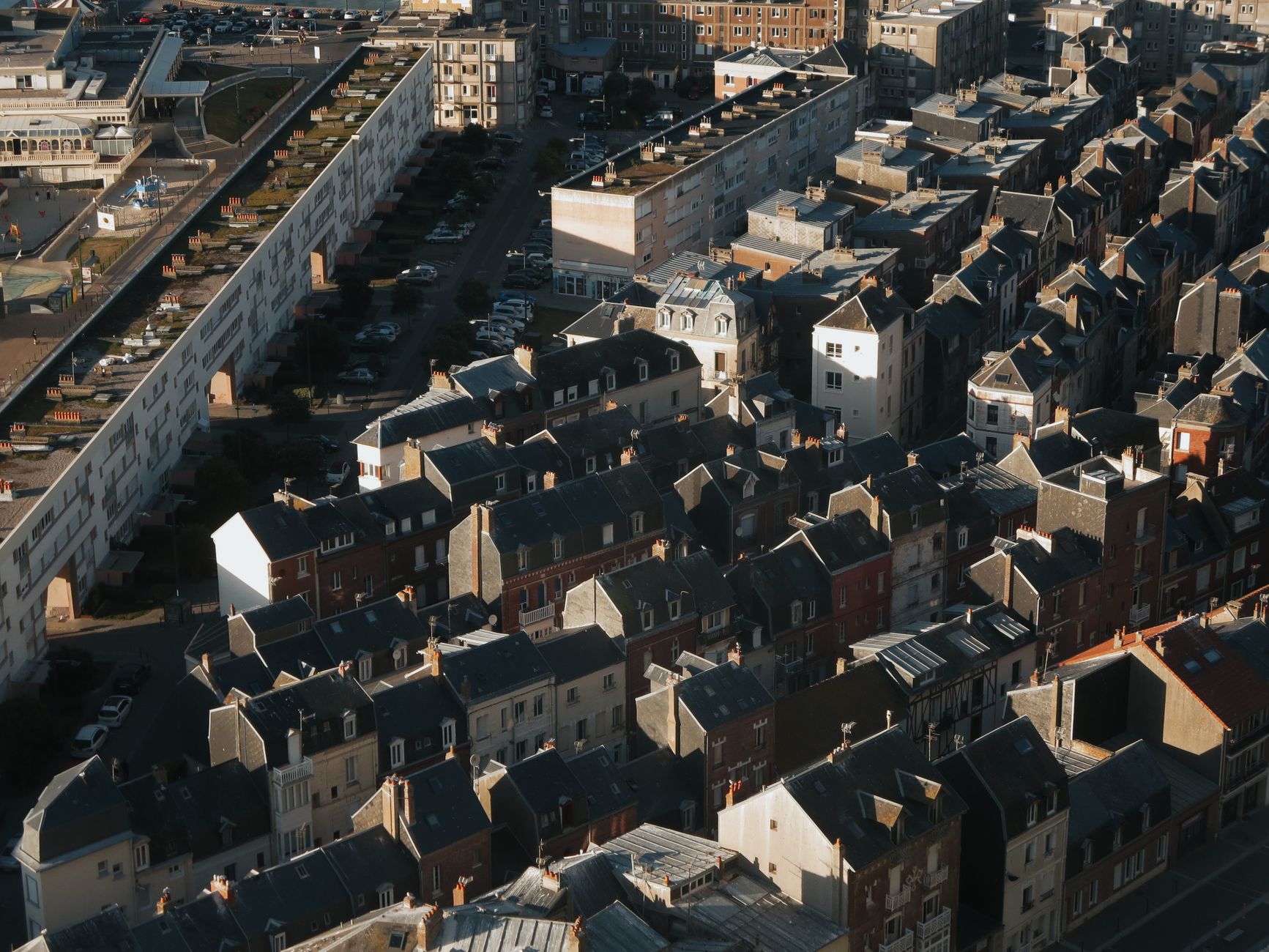 découvrez les assurances indispensables pour réussir votre première demande de titre de séjour en france. informez-vous sur les exigences et optimisez vos chances d'obtenir votre résidence avec sérénité.