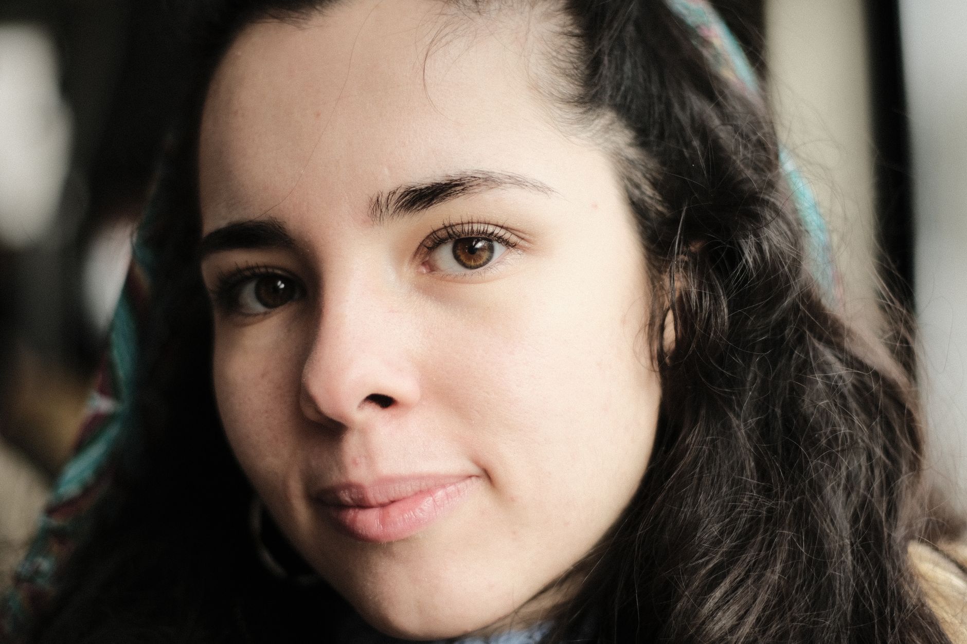 l'actrice lyna khoudri exprime son indignation face au traitement humiliant réservé par la préfecture lors de sa demande de naturalisation en france, soulignant les obstacles et les injustices rencontrés tout au long de ce processus.