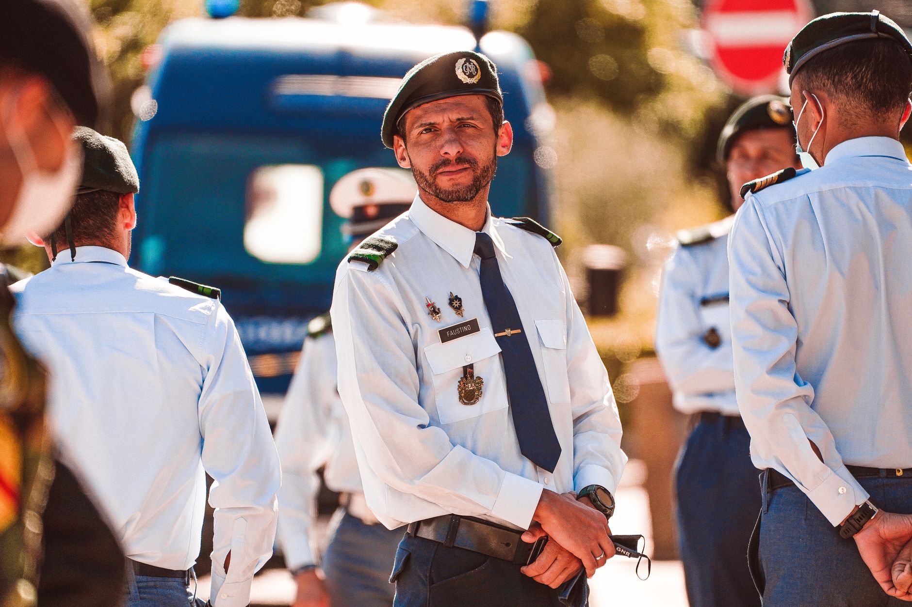 découvrez nos conseils pratiques pour gérer efficacement un rendez-vous en préfecture après un passeport confisqué par la police. informez-vous sur les démarches à suivre, les documents à apporter et les droits dont vous disposez pour résoudre votre situation rapidement.