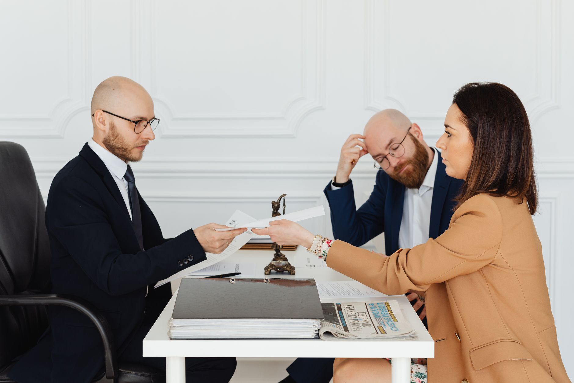 Quand faut-il faire appel à un avocat pour un dossier de naturalisation ?