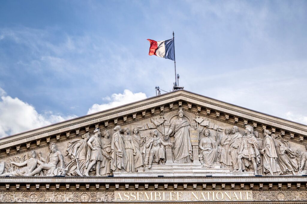 Quels métiers en France sont strictement interdits aux étrangers ?