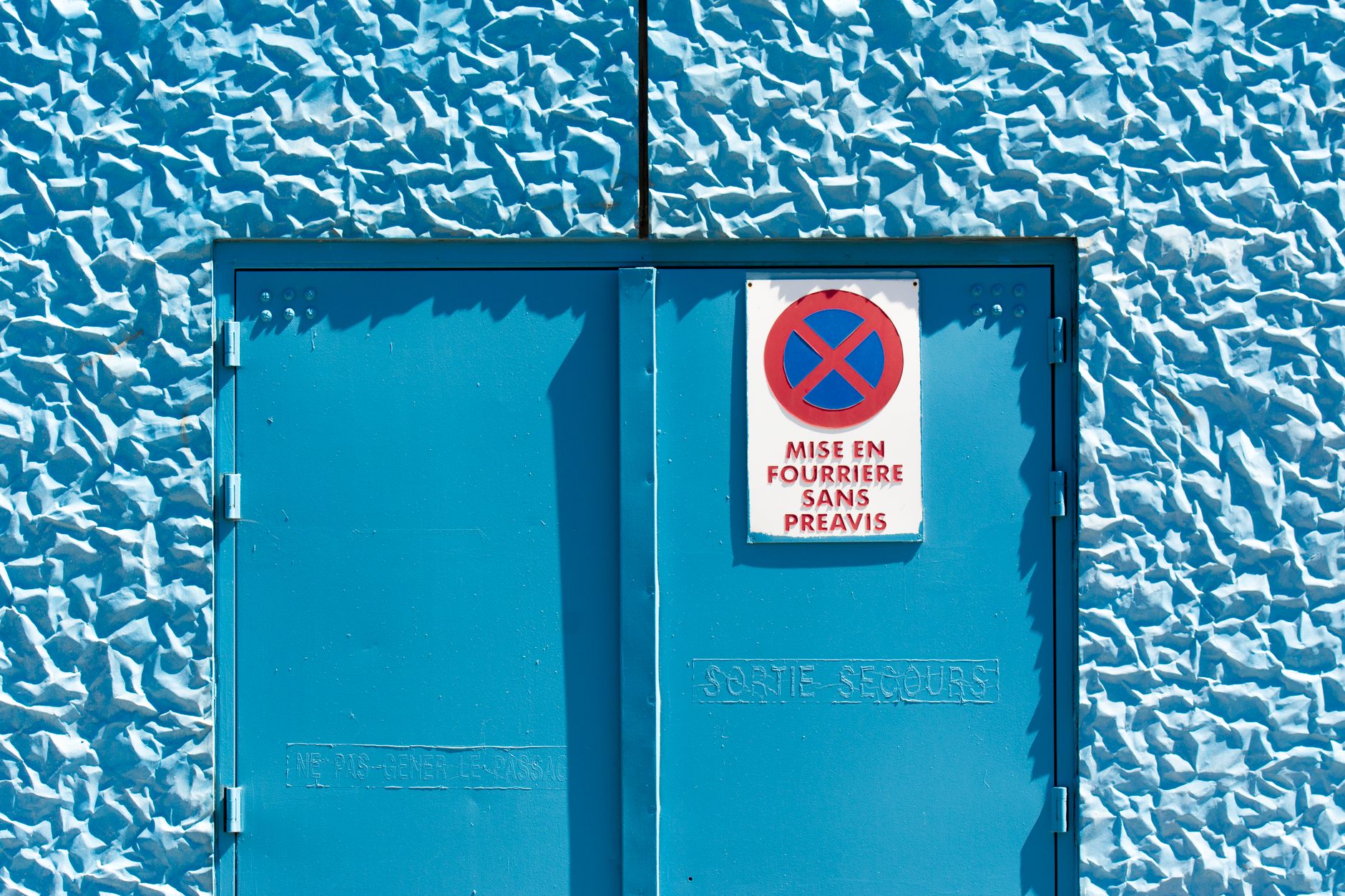 découvrez les métiers en france qui sont strictement réservés aux citoyens français et les raisons de ces restrictions. cette guide vous éclaire sur les secteurs d'activités où les étrangers ne peuvent pas exercer, afin de mieux comprendre les enjeux liés à l'emploi et à la législation en matière de travail en france.