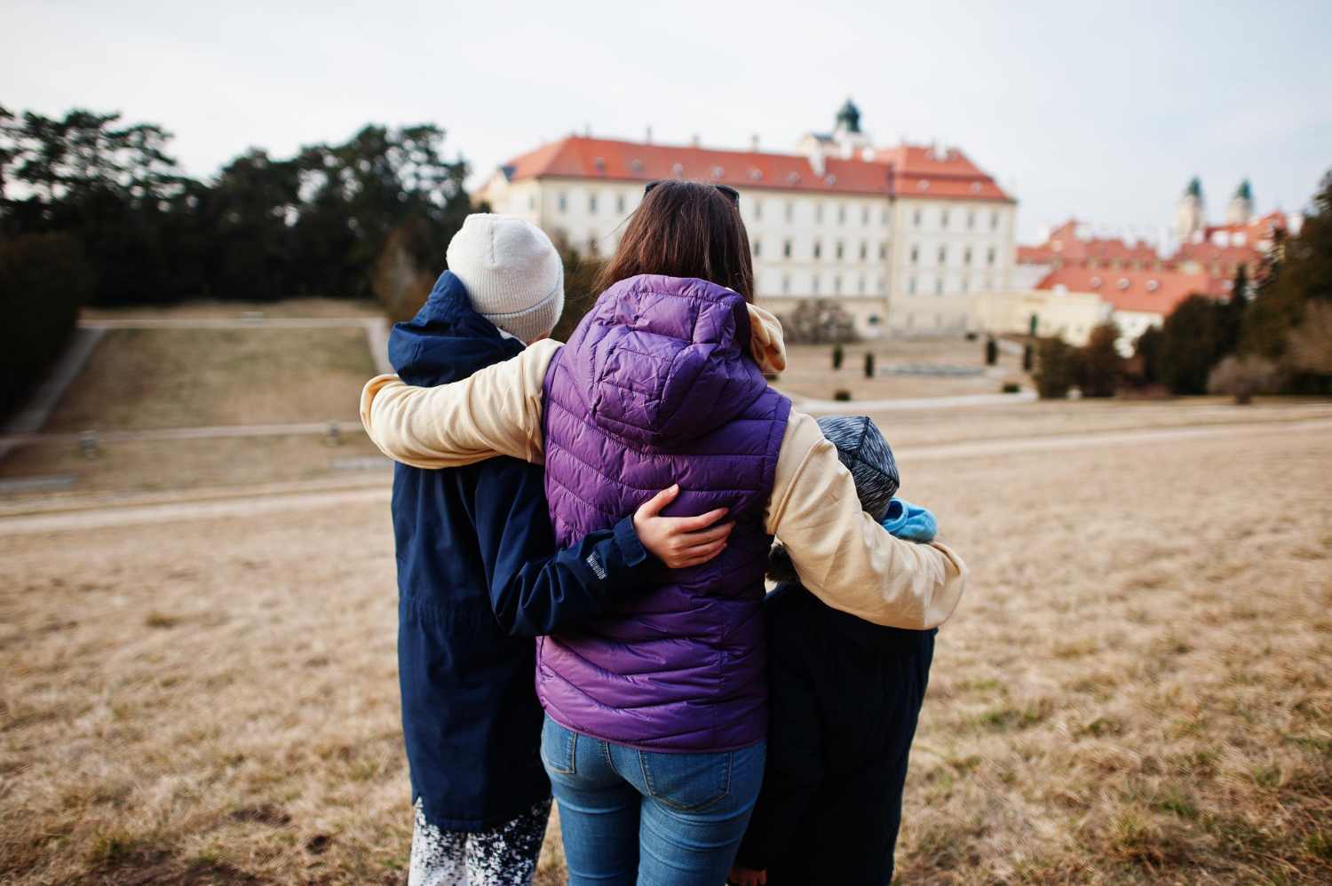 Soutenir sa famille restée au pays tout en construisant une nouvelle vie en France  