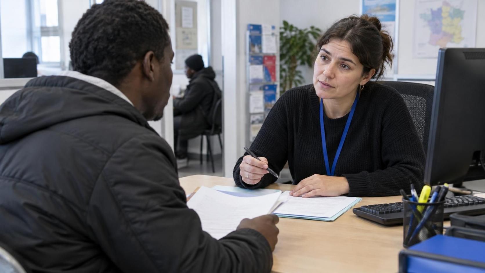 découvrez les démarches pour demander l’asile en france, les conditions à remplir et les étapes à suivre auprès des autorités compétentes.
